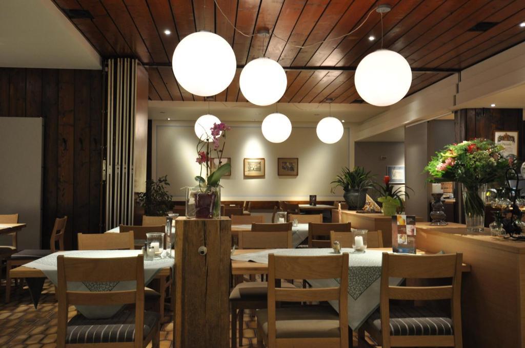 Gasthaus Sonne Gbr Trennfeld Esterno foto